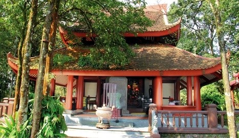 Không phải là Các-Mác, Lênin hay Mao Trạch Đông, mà chính tinh hoa Việt Nam và Thế giới đã tạo nên Lãnh tụ Hồ Chí Minh